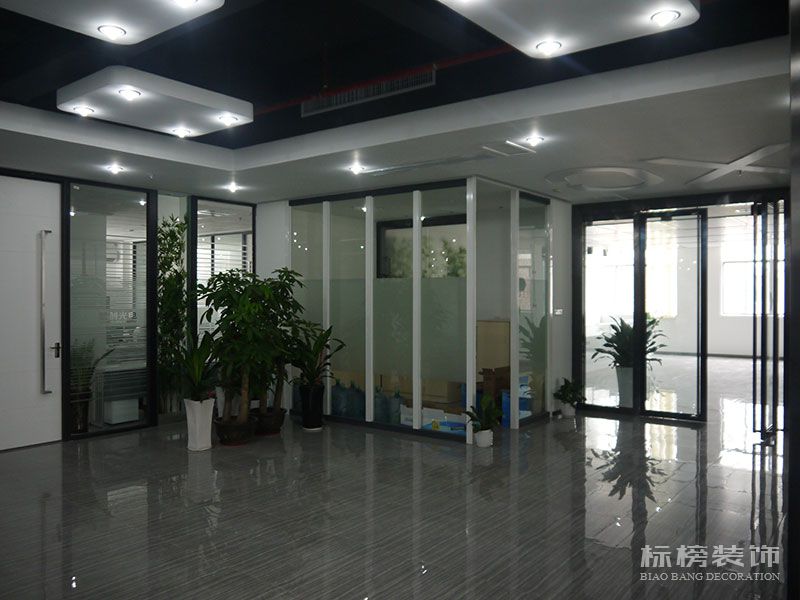 深圳廠房裝修，無(wú)塵車間裝修，深圳裝飾，深圳辦公室裝修